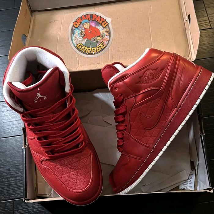 AIR JORDAN 1 RETRO PHAT PREMIER VARSITU RED 2009 SIZE 44 VVNDS ORIGINAL 100%