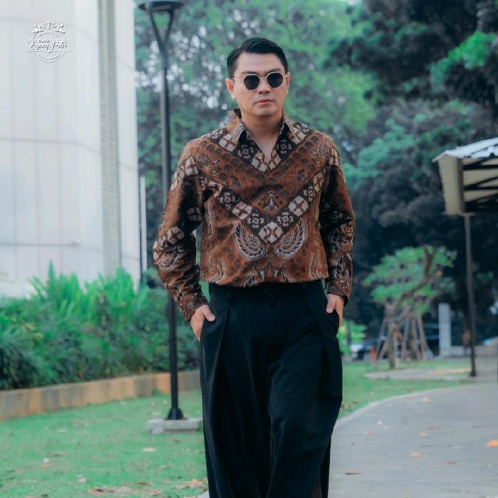 Batik Eyang Putri-Kemeja Katun Lengan Panjang