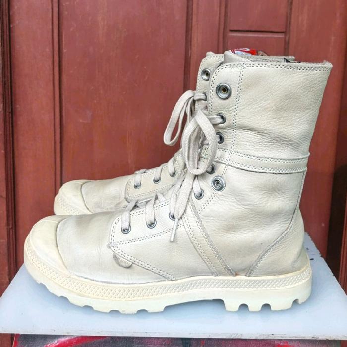 sepatu boots paladium 42/26,5