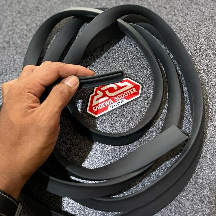 Karet Tempong Tepong Hitam Vespa Super Sprint PX PS Exclusive Spartan VBB Bajaj Import Taiwan