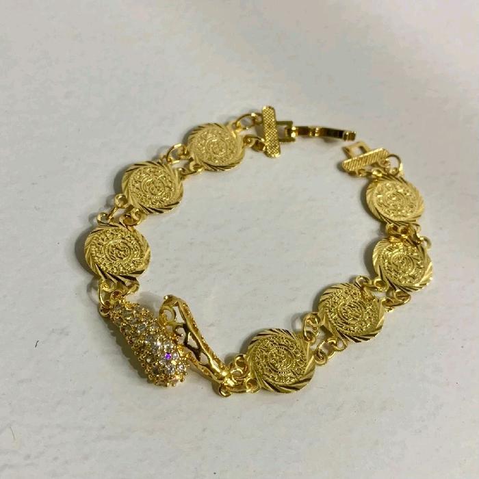 Gelang Titanium Rante Koin Variasi Permata Putih Kuning dengan Desain Eksklusif