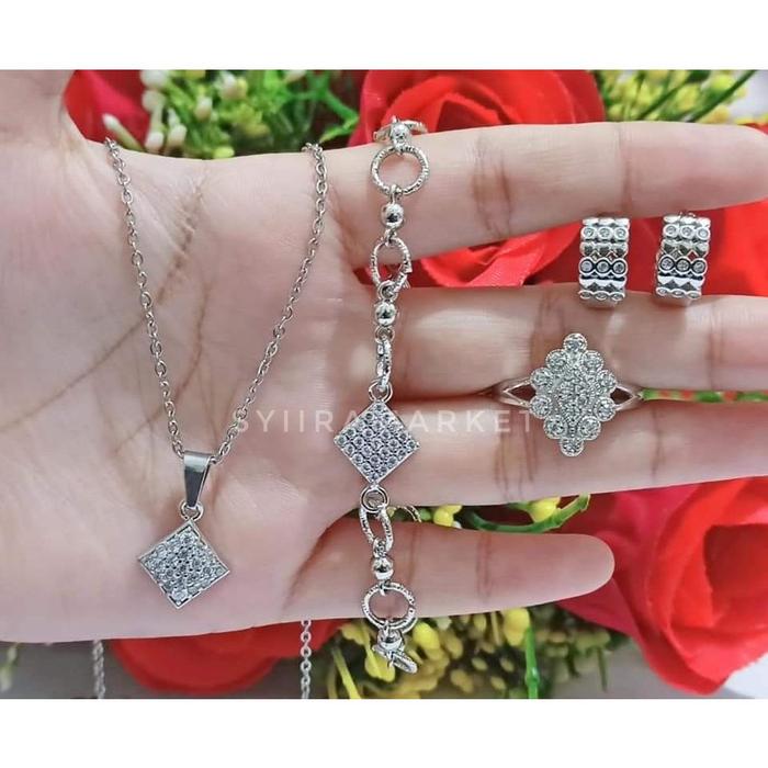 Satu set Perhiasan Wanita Dewasa Titanium Lapis Emas putih Motif Permata Kotak Aksesoris Elegan cant