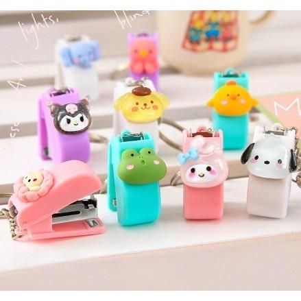 【HBM】Staples Mini Karakter Stapler Gantungan Kunci Tas Lucu Steples Penjilid Buku Stapler Mini