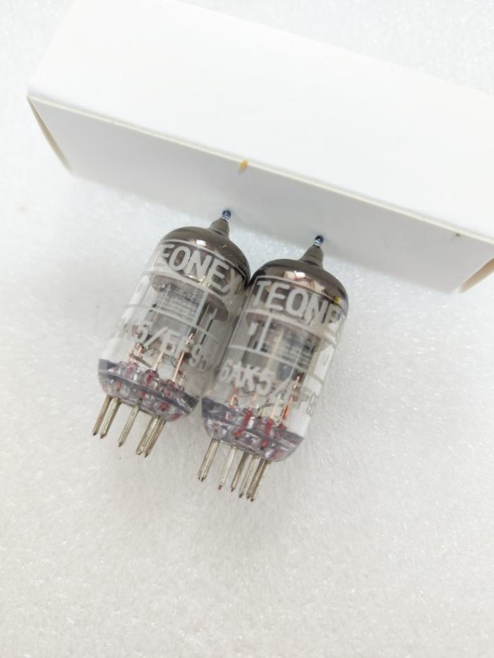 Free shipping 2/PCS Brand new UK 6AK5/EF95 Vacuum tube amplifier Can