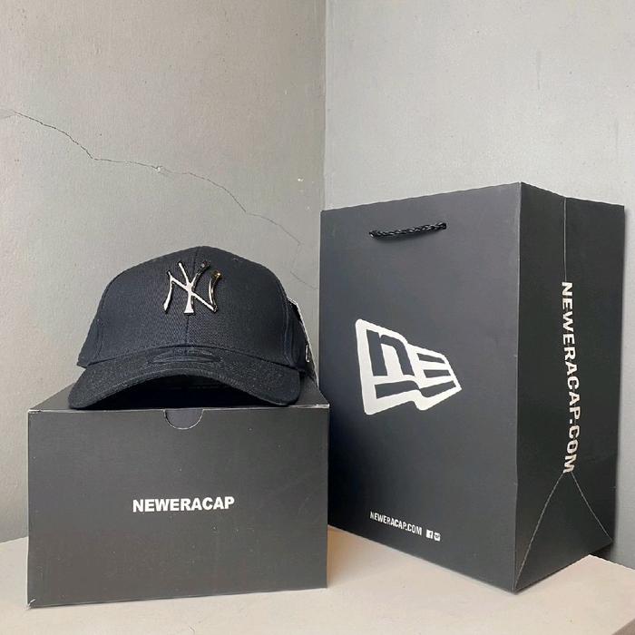 Topi Baseball MLB Caps New Era Logo NY Plat Besi Hitam Silver