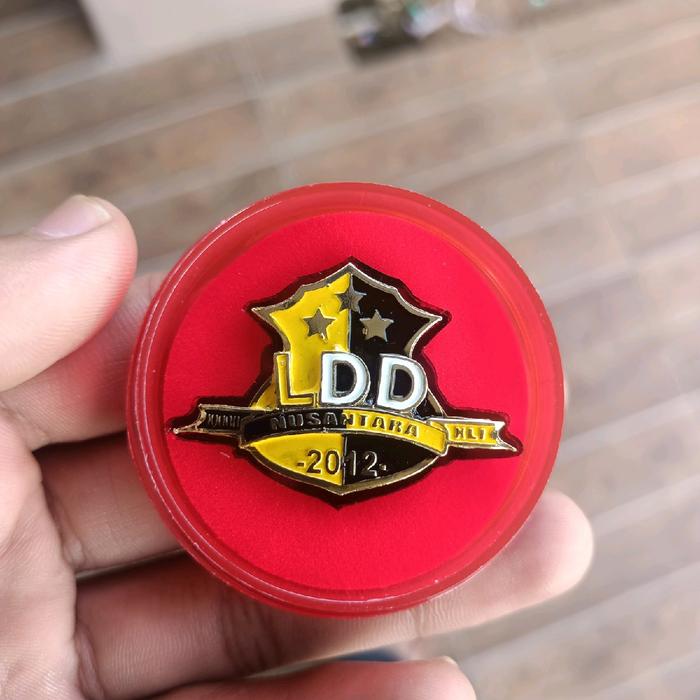 Pin LDD NUSANTARA pdh premium. alah produk yang dijual dengan bahan logam Kuningan sepuh Akrilik Mer