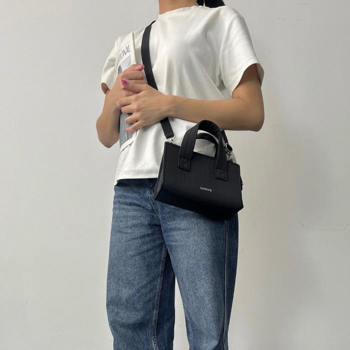 Glee Bow Bag - Gladsome / Tas Selempang Wanita Bahan Nylon Crinckle