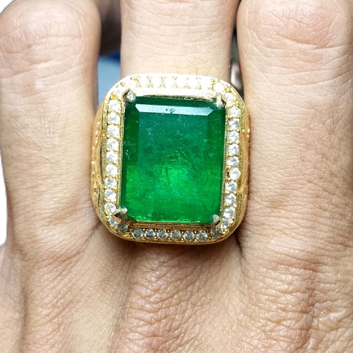 Cincin Jamrud Russia kotak