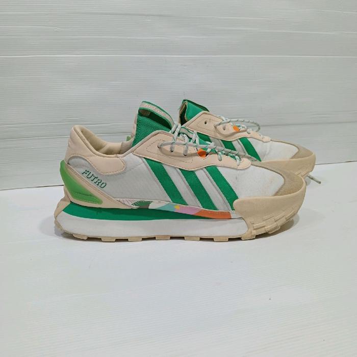 Adidas futro size 42 // 260 cm,China,second,