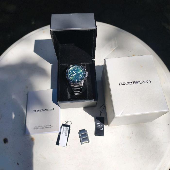 Emporio Armani Jam Tangan Original Full Set dengan Desain Elegan