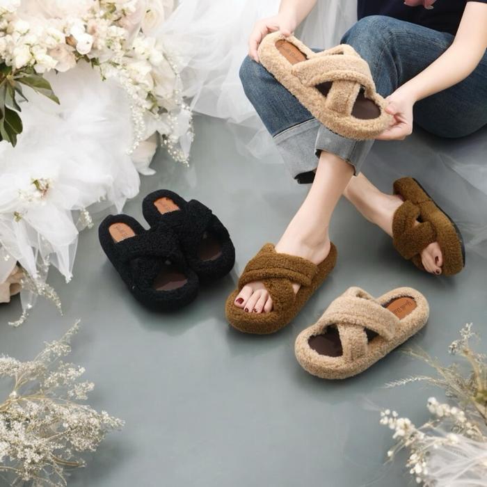 Sandal Wedges Wanita Balance Bulu Tali Silang 4cm 2455 - Karet Jelly Anti Air sandals women
