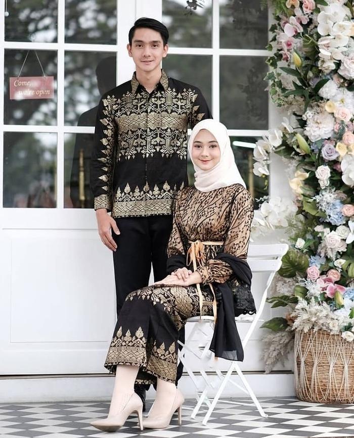 Kebaya Couple Sarimbit Aldera Prodo Tulle Mutiara Adera Sania Ruffle Batik Kebaya Couple Modern Keba