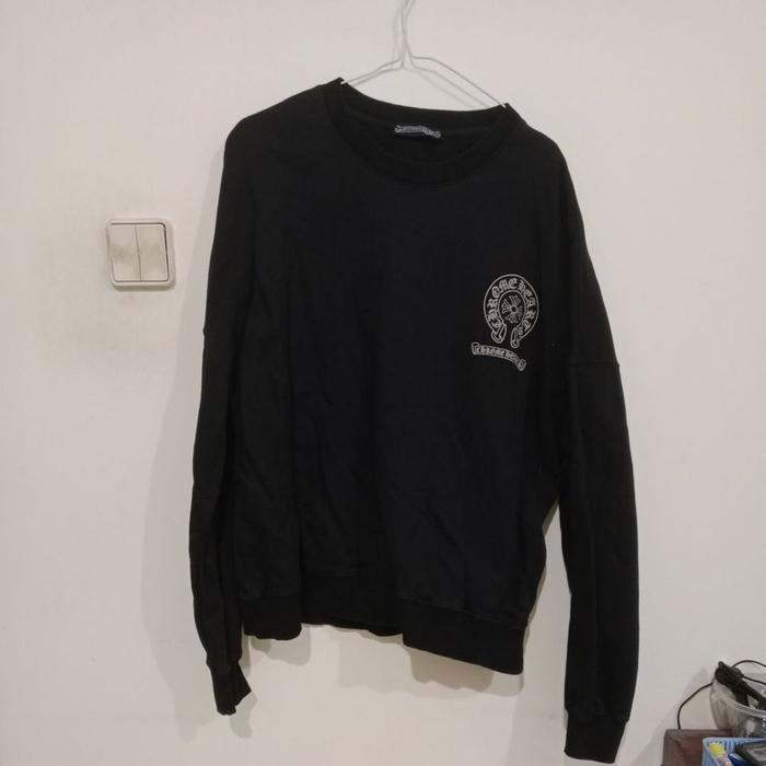 sweater hitam Chromehearts