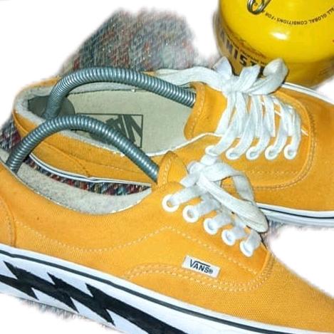 sepatu vans ori  Sneakers Pria Shoes