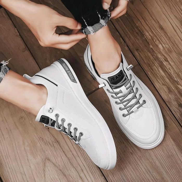 Sneaker Leedo sepatu tali putih