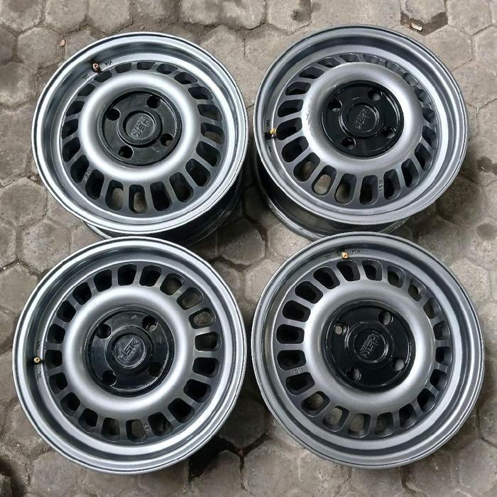 velg mobil bekas kijang R15 velg hsr bsi r15 pcd 4x114