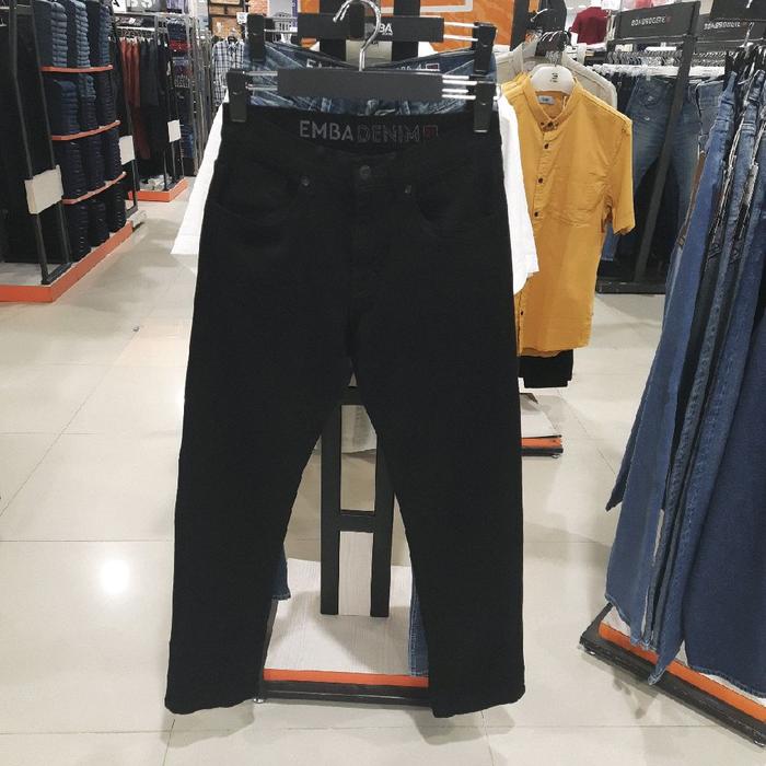 Emba jeans celana denim panjang pria jet black original jordan regular strecht 61811203