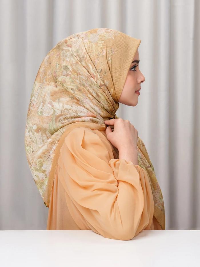 BUTTONSCARVES The Yucca Square Savana Hijab Segi Empat Buttonscarves The Yucca Square Savana