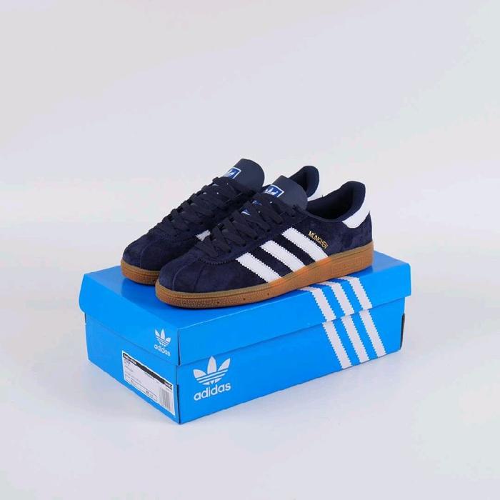 Sepatu Adidas Munchen Navy White