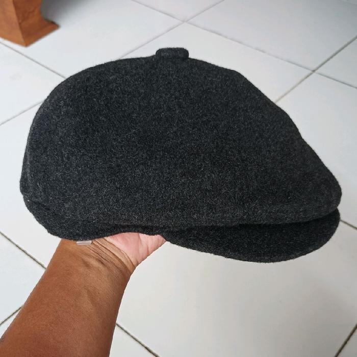 topi newsboy h&m,topi copet h&m