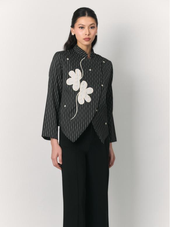 STUDIO TUI - AKSATA JANGGAN IN BLACK