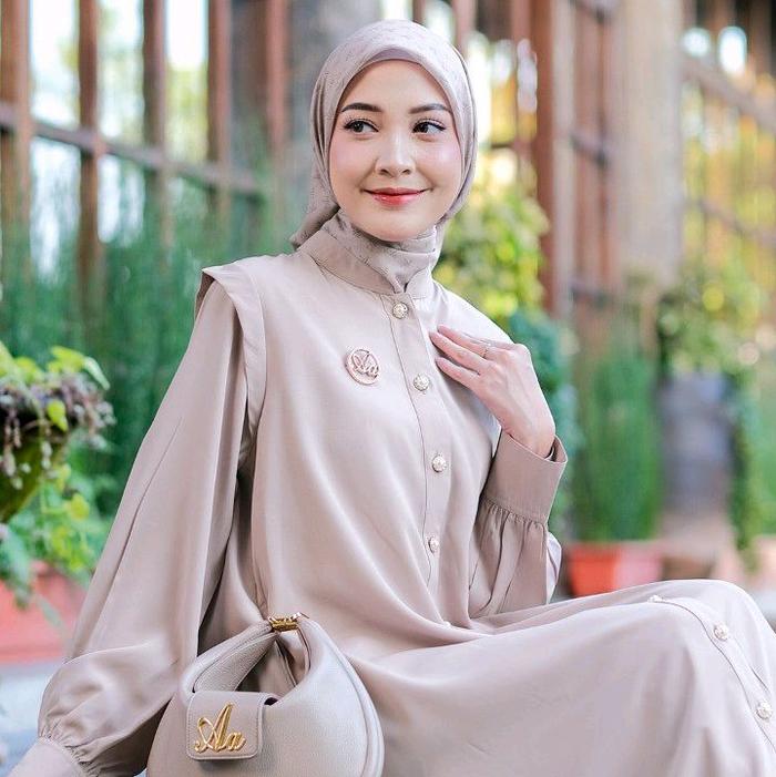 ADELINE DRESS SAND GAMIS ADEN DEWASA POLOS