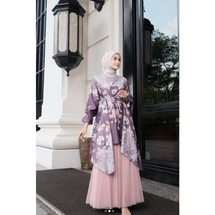 Vanilla Hijab Maya Tunik Maroon Size M - Bahan DiorSilk Busui Friendly 2 Style Lingkar Dada 96cm