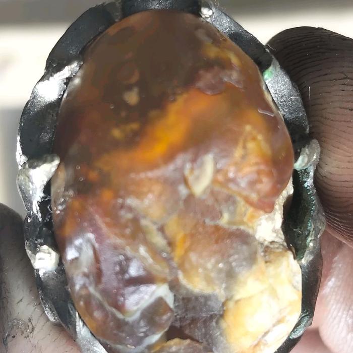 batu klanceng madu sakral