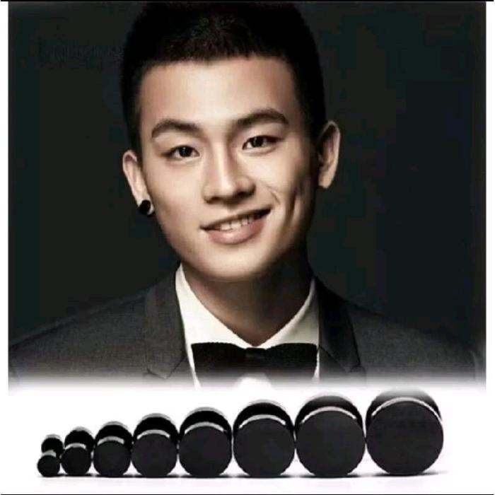 Anting telinga tindik hitam pejantan pria keren 3mm-14mm Earrings Elegan Stainless