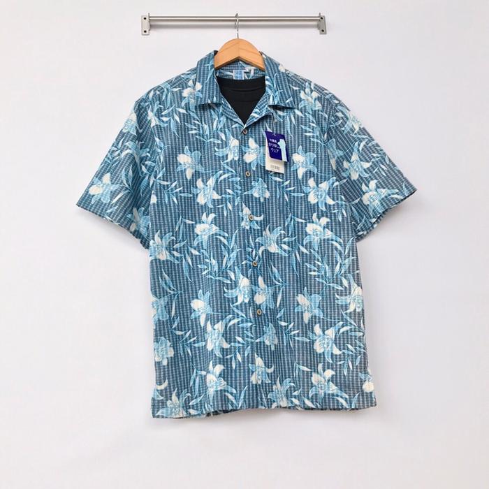 L/XL Kemeja Casual GRACEFUL DAYS Open Collar  Lengan Pendek