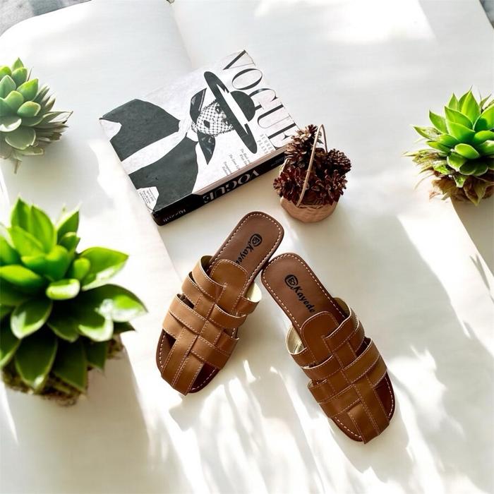 Sandal Tutong Wanita/Sandal Sepatu Wanita Dewasa Kekinian/Sandal Slop Wanita Karet Nonslip Antilicin