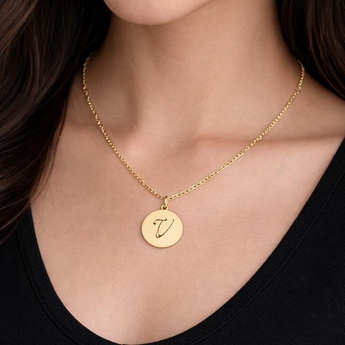 Kalung Wanita Model Koin Inisial Huruf V Elegant Emas Asli