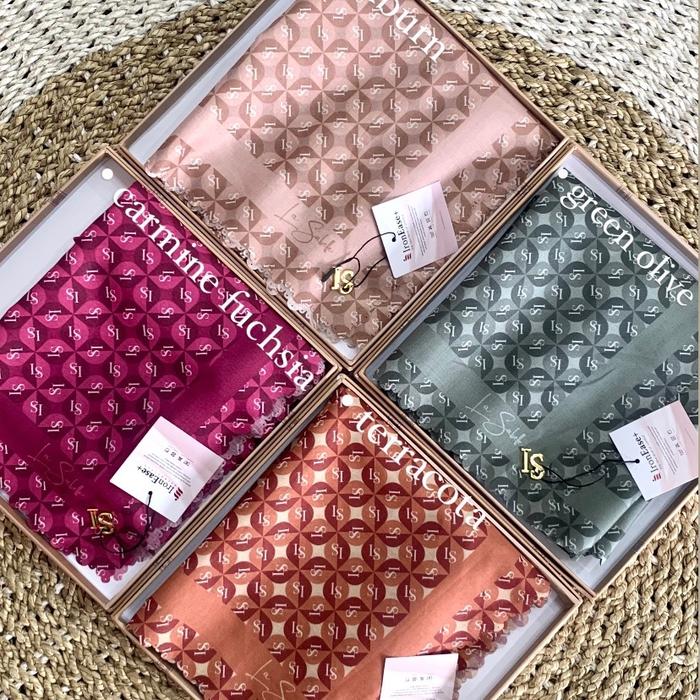 Laira Monogram by Lasabelle’