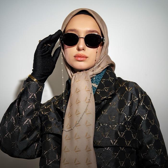 Vivi Zubedi VZ Monogram Voal Scarf Fashion Hijab Wanita Muslim Segi Empat Syari Bahan Voal Premium 1