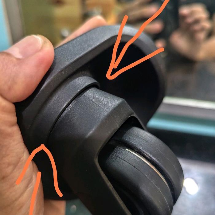 service master rivet dudukan roda koper tidak putar