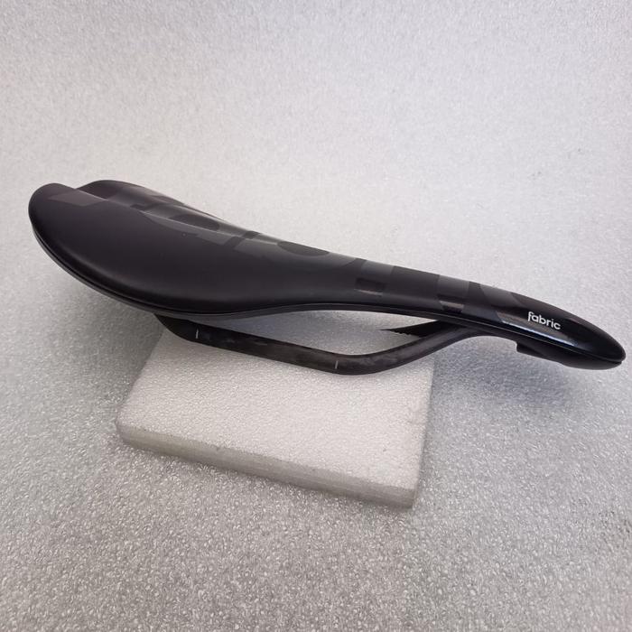 Sadel Fabric Scoop Pro Team Flat 142 mm Rail Carbon TAD179