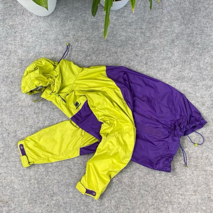 Jacket outdoor waterproof New Balance 2 tone super cakep