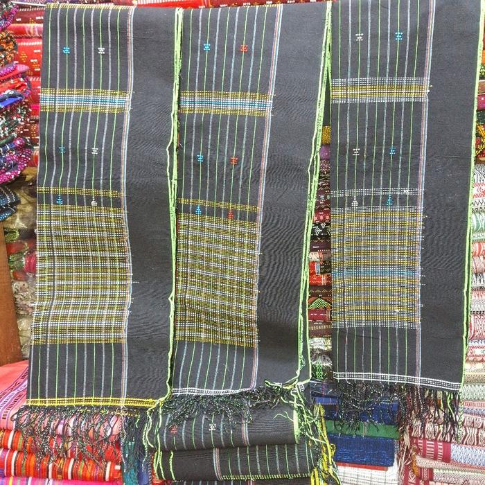 Suri suri simalungun hitam