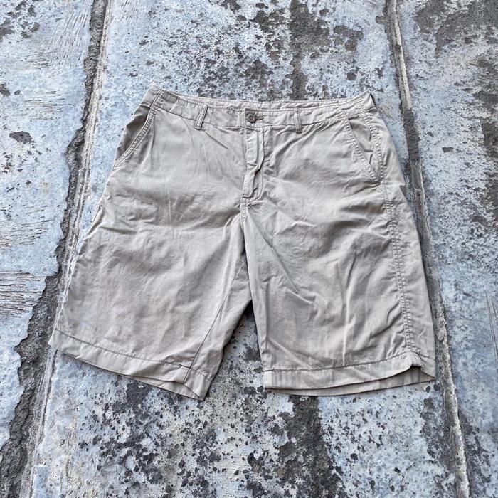 Celana pendek 03 uniloq chinos short hoodie second kaos second hoodie jual hoodie vintage kaos vinta
