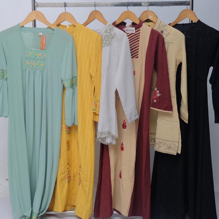 gamis wanita muslim dewasa 100 ribu dapat 3. satuan 35 ribuan