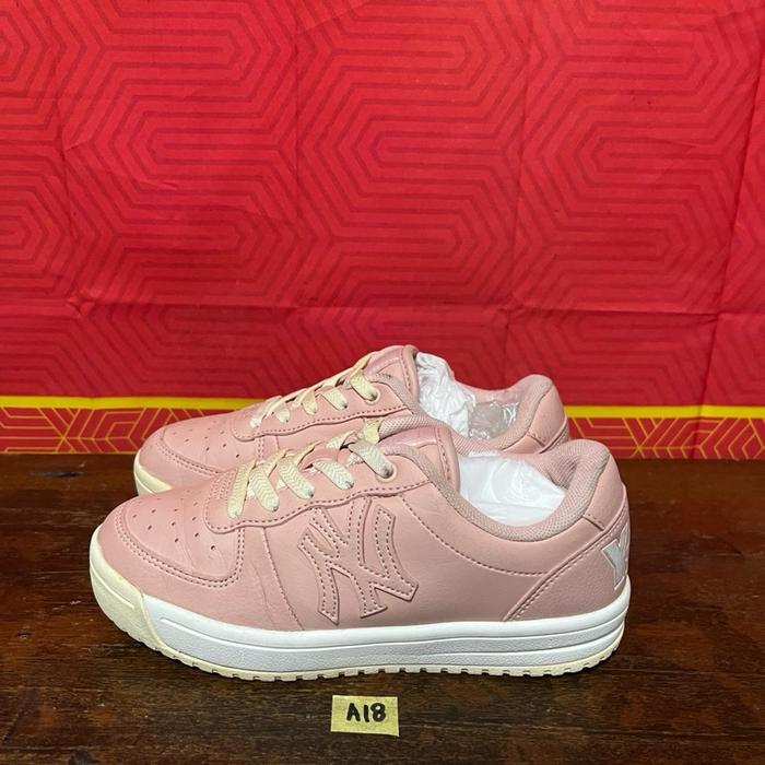 Sepatu anak second ori mlb chunky liner size 32