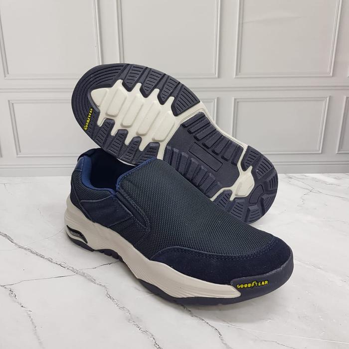 Sepatu Slip On Pria Skechers GoWalk Goodyear DURO