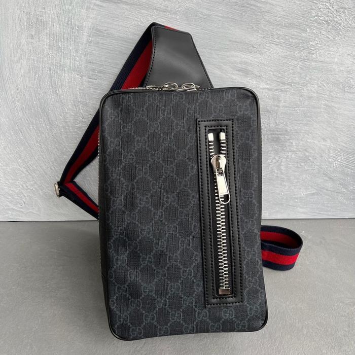 GUCCI GG SUPREME VERTICAL BELT BAG IN BLACK
