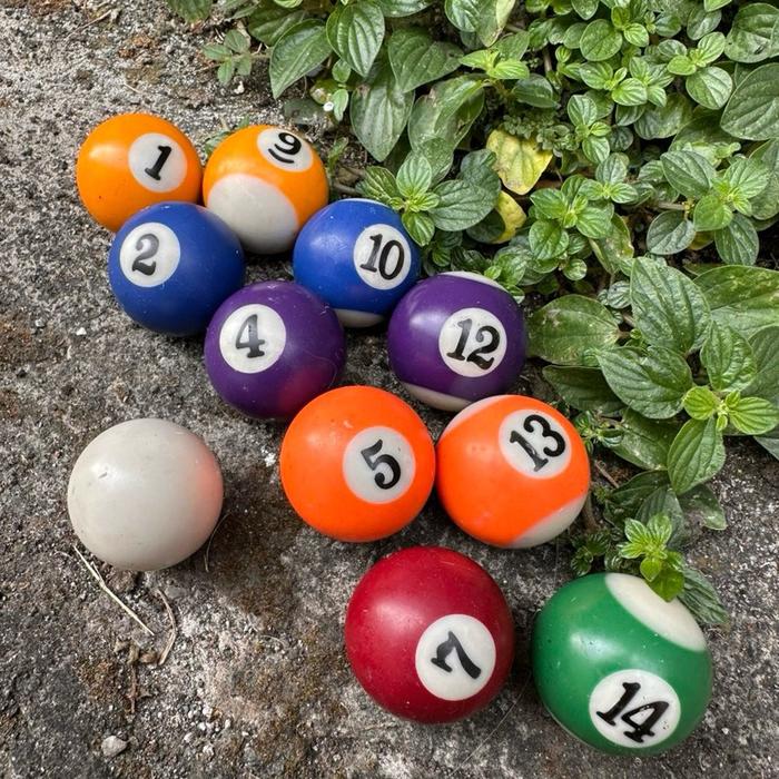 MINI BALL BILLIARDS 3CM SECOND KURANG LENGKAP BAHAN MIRIP ASLINYA