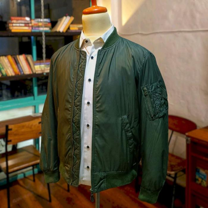 Jaket Bomber Uniqlo MA1 Style