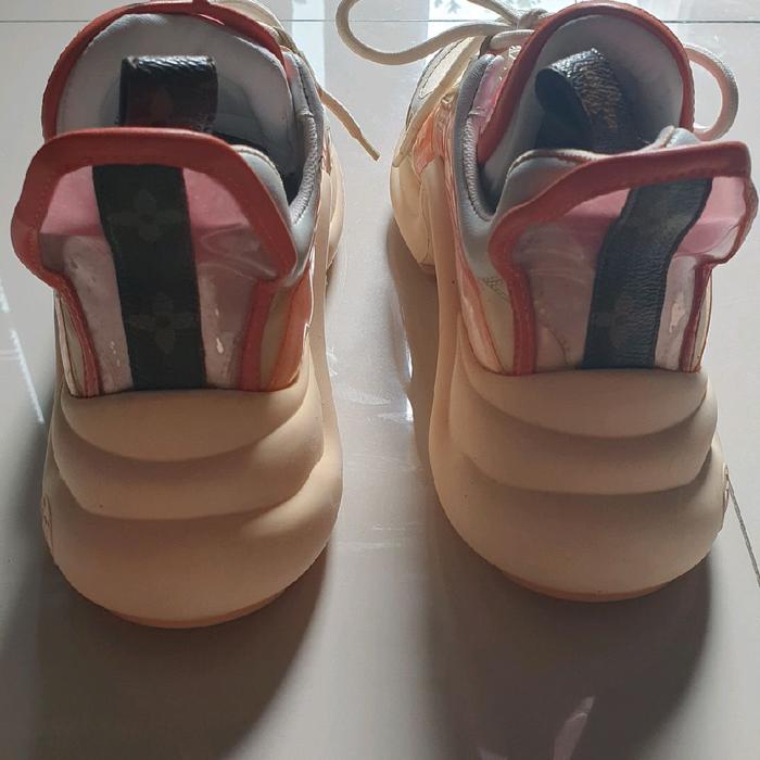 Sepatu wanita brended size 37 cm second