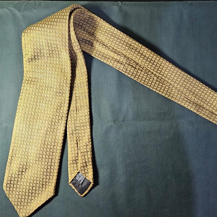 Dasi pre-loved genuine Hugo Boss made in Italy
