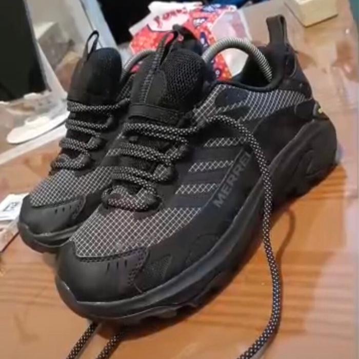 Merrel outdoor Pria Shoes