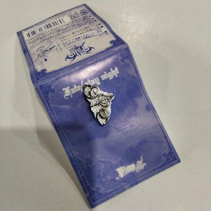 Collar pin Fate Stay Night