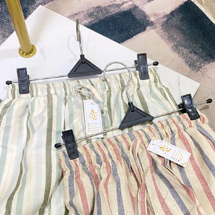 Kulot Salur Premium dengan Desain Garis-garis Warna-warni dan Klip Penahan yang Kuat untuk Keseharia